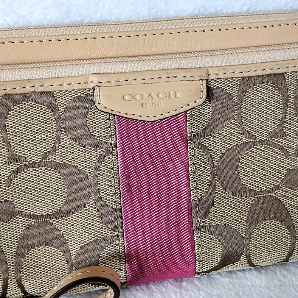 💗 Coach Y2K Khaki Pink Signature Stripe 12CM Double Zip Wristlet Wallet - Picture 4 of 10